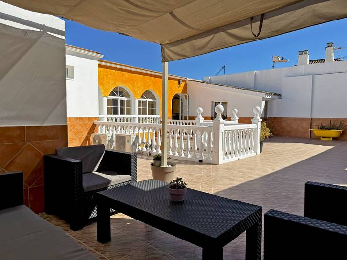 Ferienhaus für 10 Personen, mit Balkon und Terrasse sowie Garten in Jerez de la Frontera