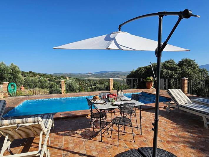 Chalet para 4 personas, con vistas además de piscina y jardín, Se admiten mascotas en Sierra Sur Jaen - 2