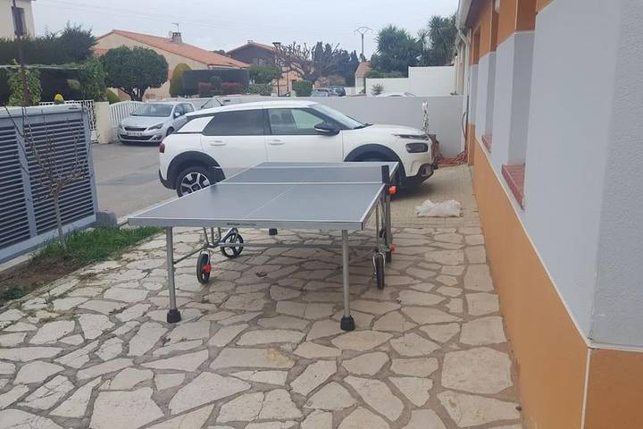 Location de vacances pour 8 personnes, avec jacuzzi et bassin pour enfant ainsi que piscine et jardin à Théza - 4