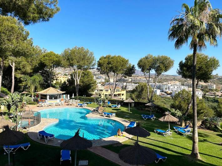 Apartamento para 2 personas, con vistas además de balcón y piscina en La Cala de Mijas