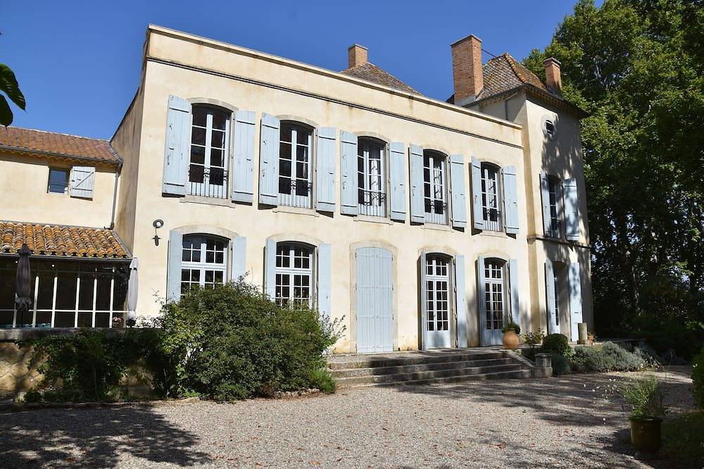 Château de Rouvignac ist ein wunderbares Haus in der Languedoc in Cazouls-lès-Béziers, Mittelmeerküste (Frankreich)