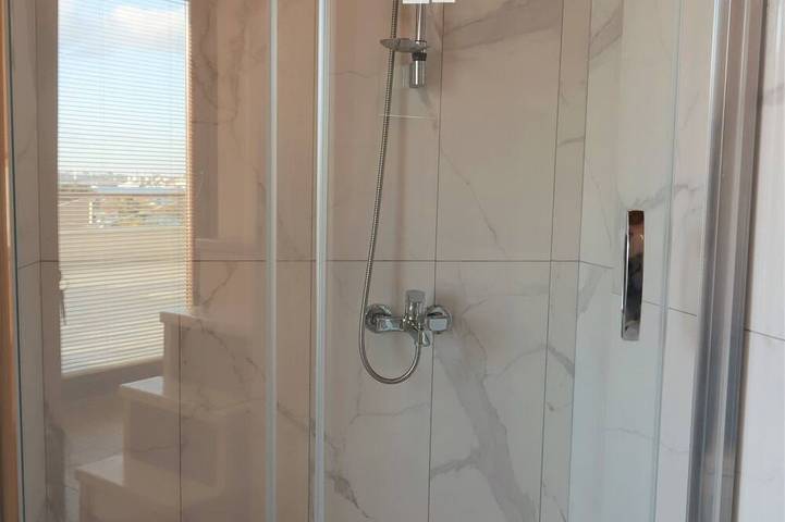 Panoramic Terrace Oasis: Stunning Sea Views and Iconic Landmarks in Balat in Fatih, Istanbul