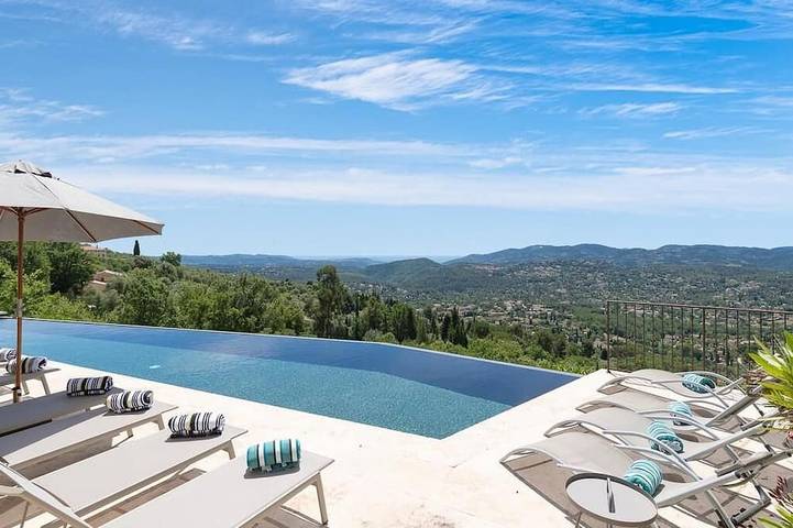 Villa für 14 Personen, mit Whirlpool und Garten sowie Balkon - 1