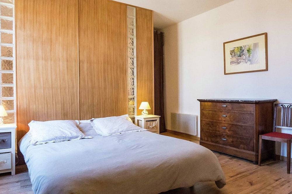 Holiday Home in Béziers with Pool and Vineyard in Murviel-lès-Béziers, Béziers region