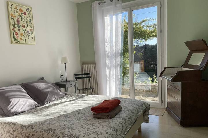 Gîte pour 4 personnes, avec jardin