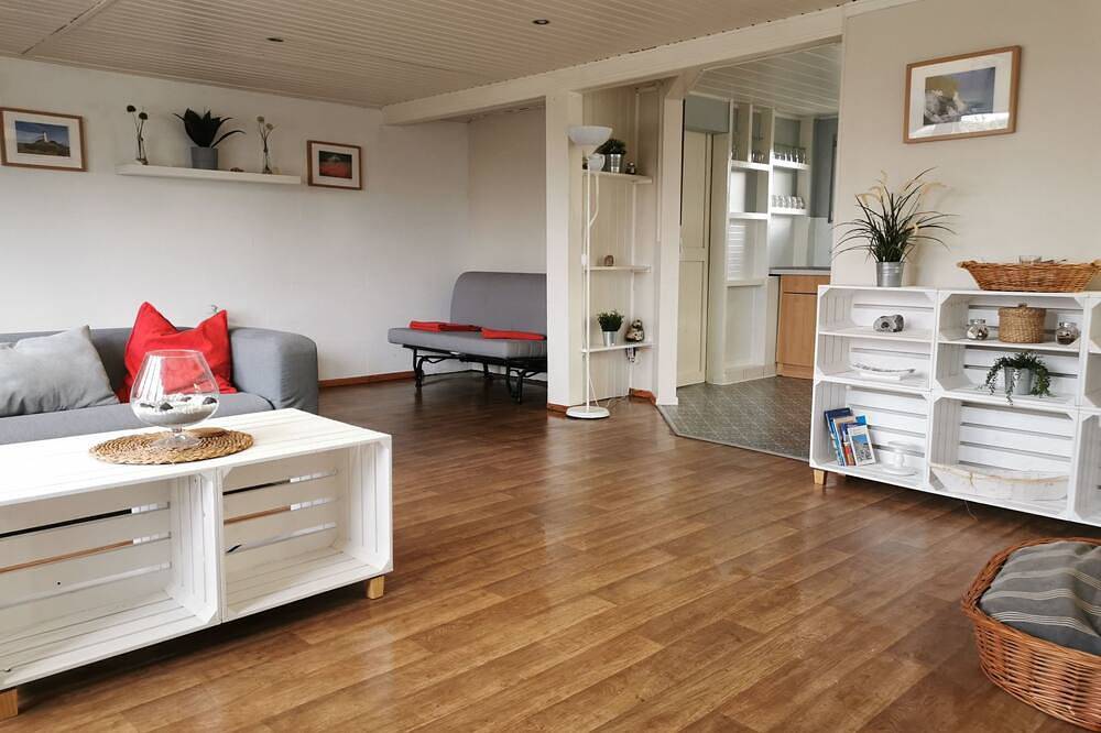 Wunderschönes Ferienhaus mit Garten und Terrasse in Groß Schoritz, Garz/Rügen