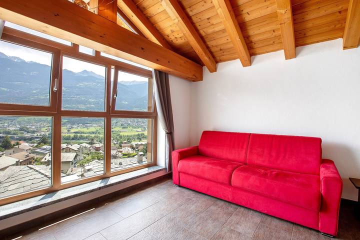 Hel lägenhet, Apartment 'La Maison De Carletto' with Mountain View in Comune di Sarre, Valaisalperna