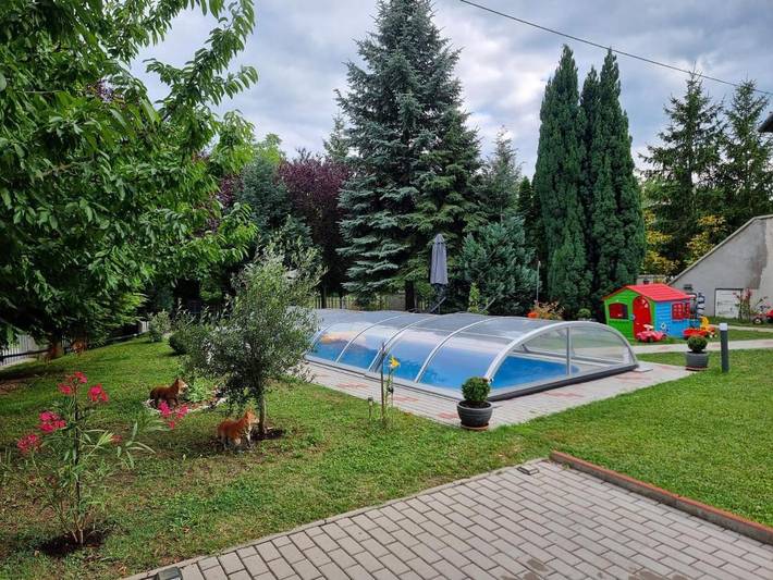 Ferienwohnung für 6 Personen, mit Ausblick und Pool sowie Garten, kinderfreundlich in Fonjod