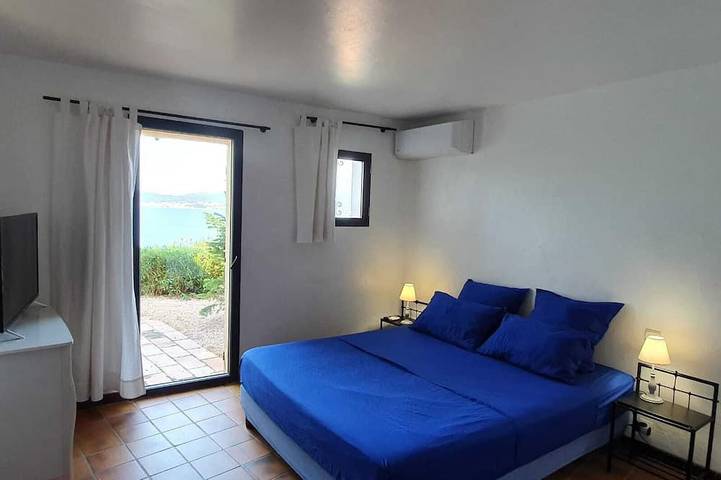 Villa pour 6 personnes, avec terrasse ainsi que jardin et jacuzzi dans Porticcio - 4