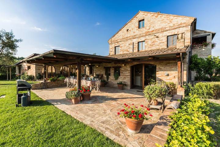 Ferienhaus für 14 Personen, mit Terrasse und Pool sowie Garten, mit Haustier in Fermo - 4