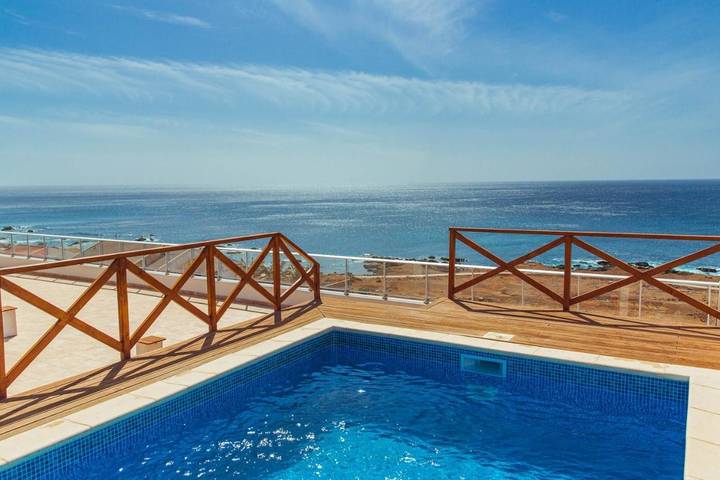 Ferienwohnung für 5 Personen, mit Ausblick und Pool sowie Terrasse - 1