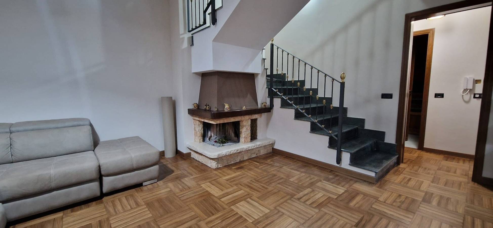 Villa 'Il Vulcano di Milo' in Milo, Etna