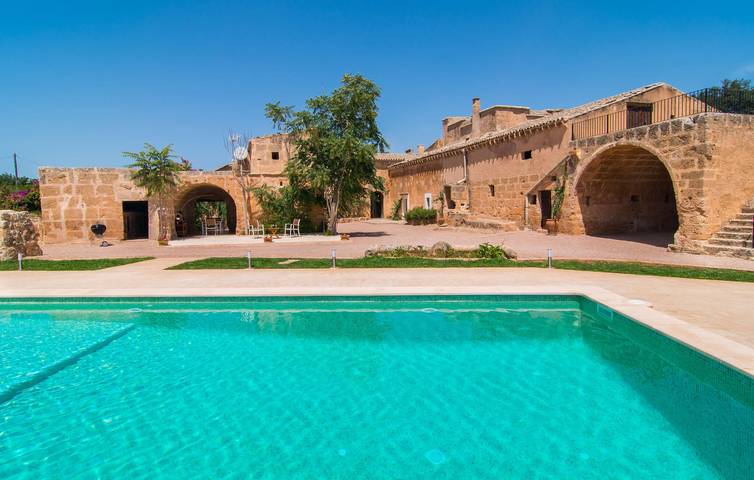 Gemütliche Terrassenwohnung mit Pool und Wifi in Llucmajor, Mallorca Süden