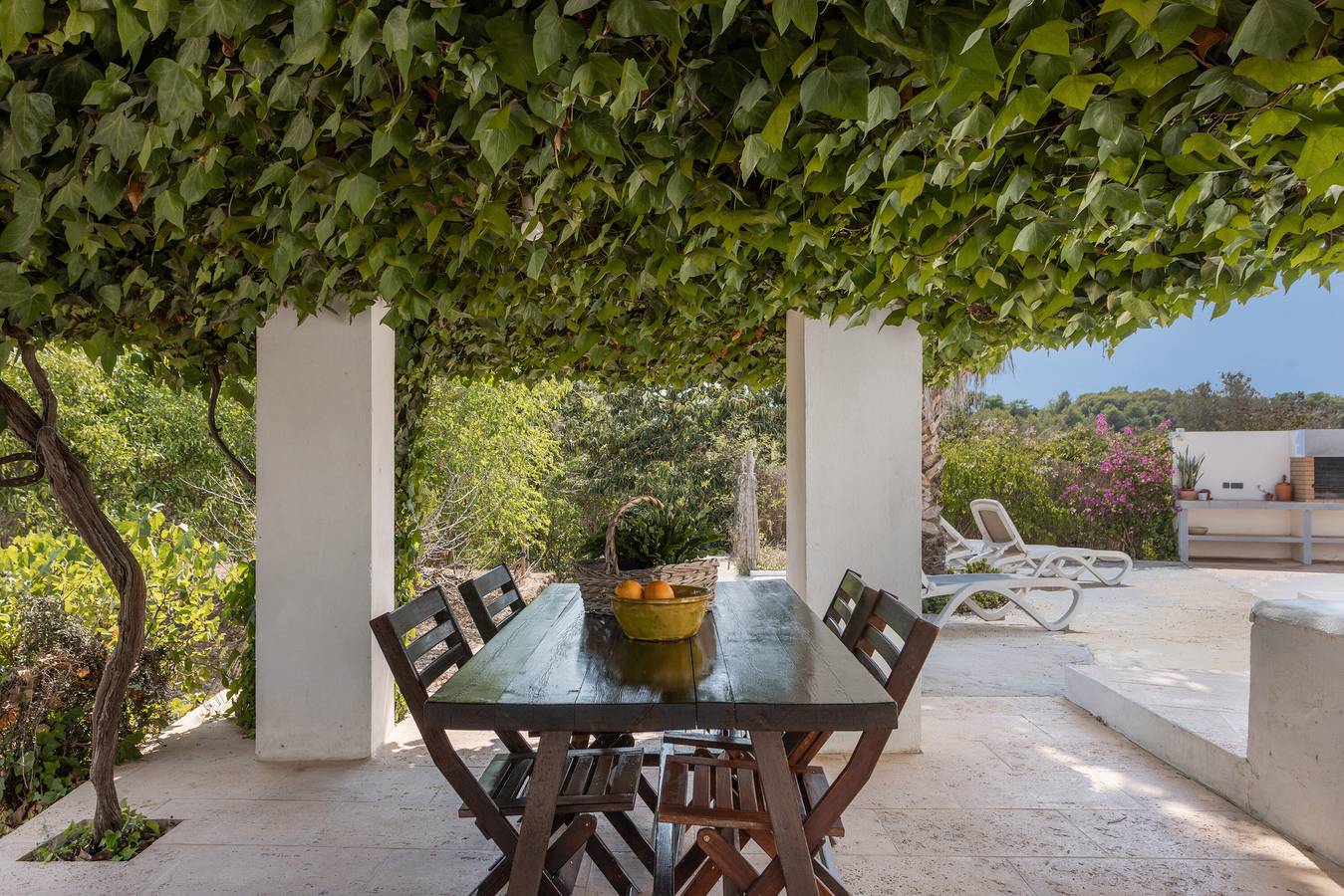 Country House That Welcomes Pets "Finca Can Paci" with Mountain Views in Santa Eulària des Riu, East Ibiza