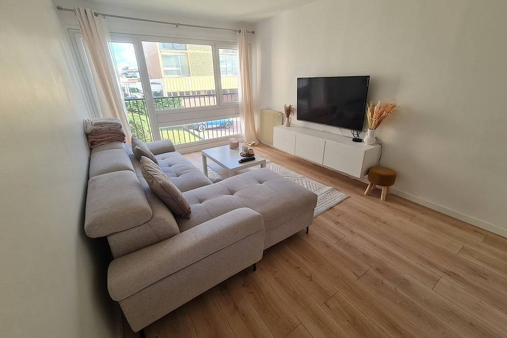 Entire apartment, Bel Appartement in Livry-Gargan, Seine-Saint-Denis