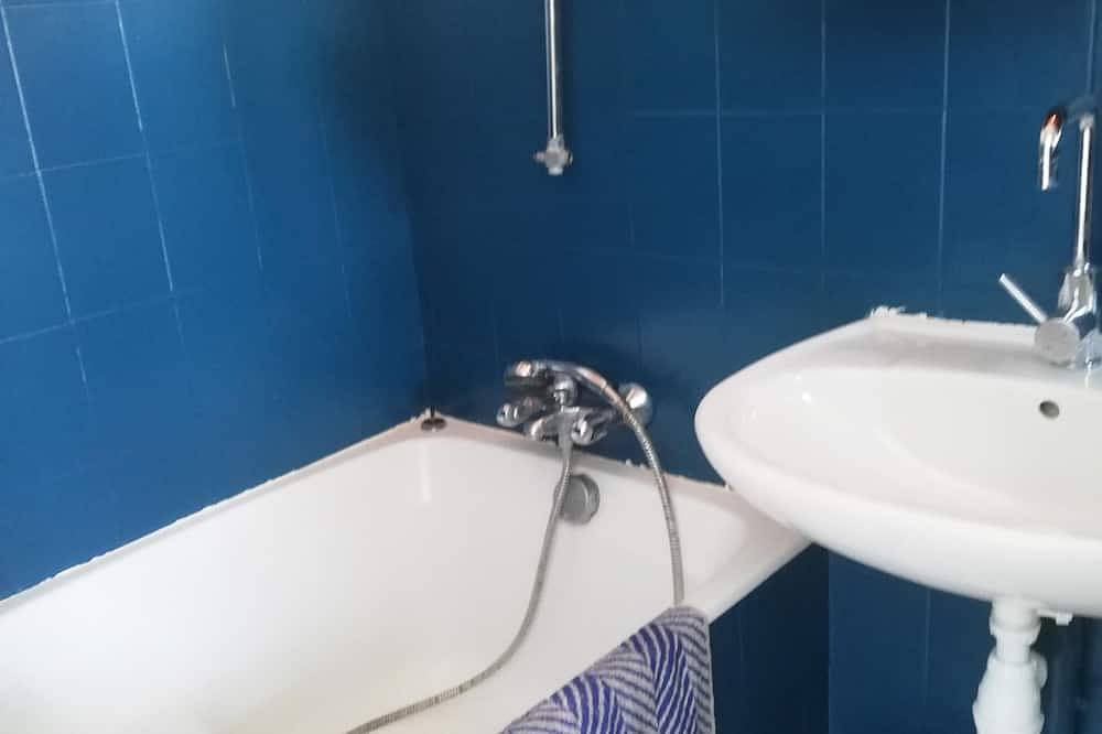 Kaban On - ungewöhnlicher Angelschuppen in Les Goudes in Les Goudes, Marseille