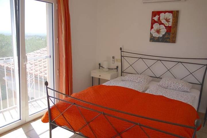 Holiday house, private- pool, sea view, fiber-interent, parking in El Mas Fumats, Roses