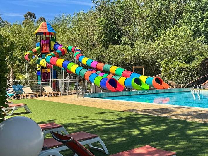 Camping pour 4 personnes, avec Terrasse et Bassin pour enfant dans Golfe de Saint-Tropez