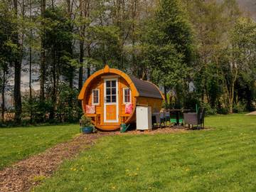 Wohnwagen für 4 Personen, mit Garten in Niedersachsen