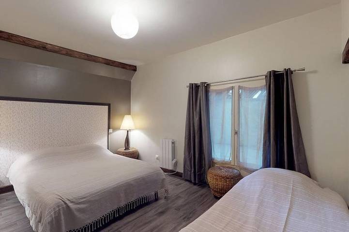 Gîte pour 8 personnes, avec Balcon et Jardin à Talmas - 2