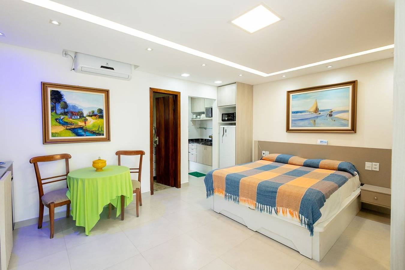 Entire studio, Studio Beira-Mar com Vista no Jardim Atlântico in Ilhéus, Costa das Baleias