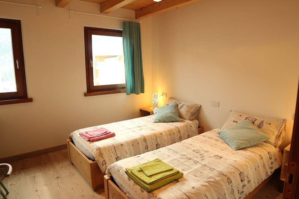 Ganze Wohnung, Dolomiten: Apartment \"Erica Berg\" ein paar Minuten von Cortina d'Ampezzo in Borca di Cadore, Dolomiti Superski