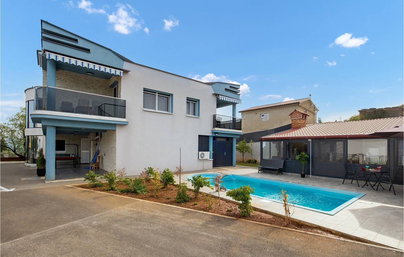 Apartamento vacacional entero, Apartamento de vacaciones para 4 personas con terraza in Vrh, Krk (isla)