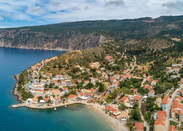 Gîte pour 3 personnes, avec Balcon et Terrasse ainsi que Jardin et Vue dans Άσος - 3