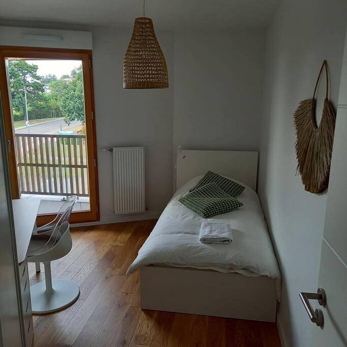 Appartement entier, Appartement neuf avec terrasse et vue panoramique. in Dardilly, Lyon et ses environs
