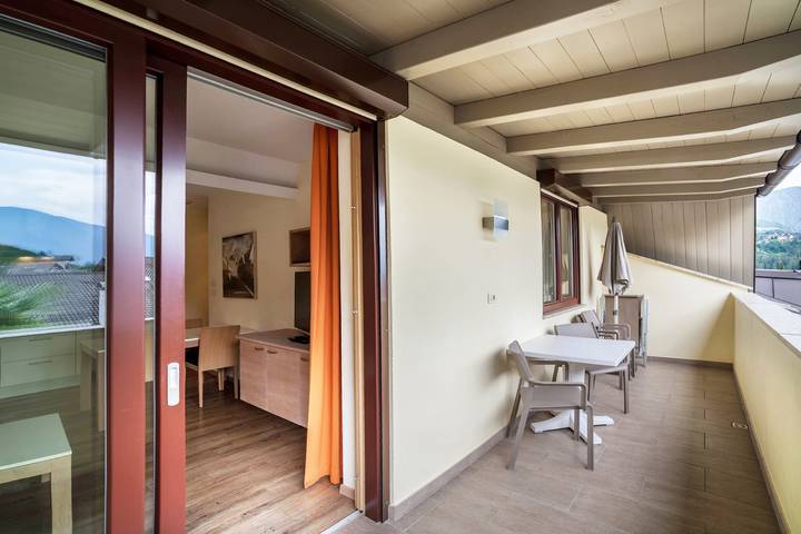Ganze Wohnung, Ferienwohnung "Mignon 11" mit Bergblick, gemeinsamem beheizten Innenpool und Wlan in Riffian, Passeiertal