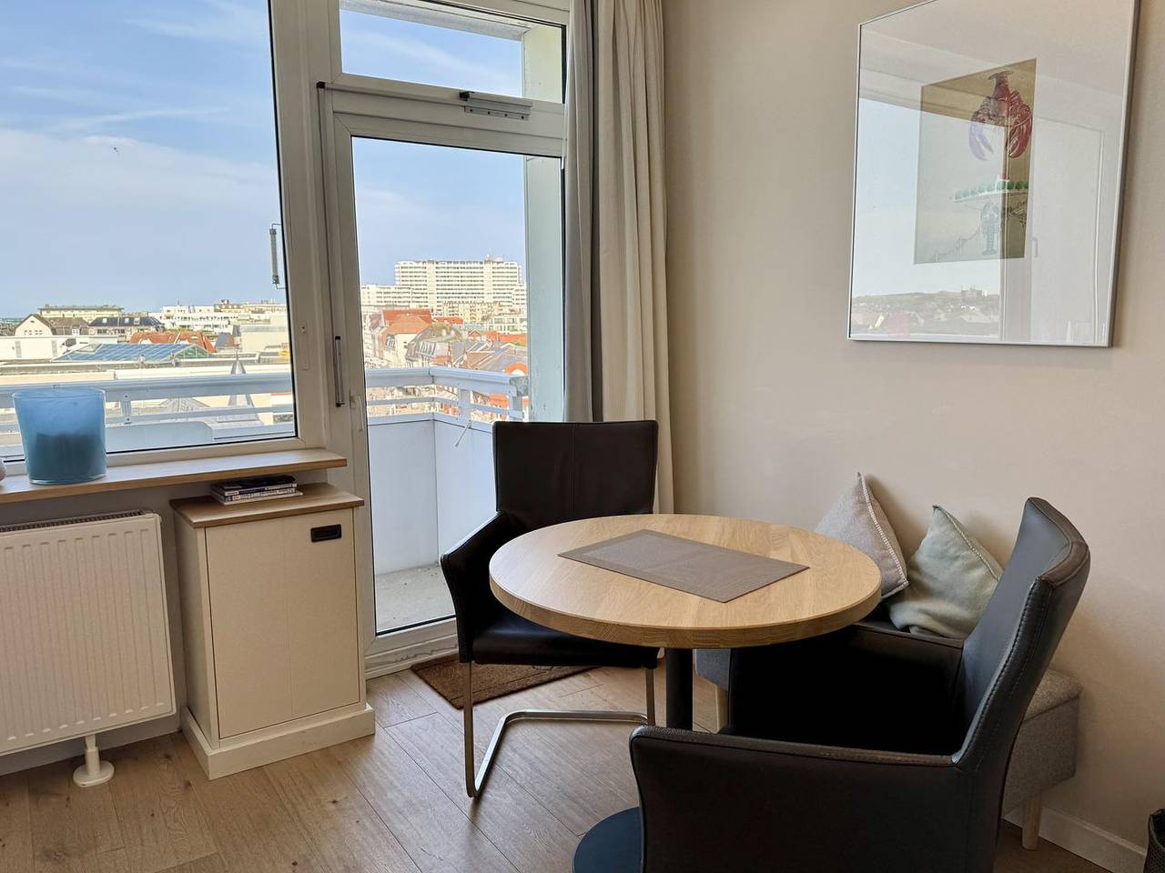Ganze Wohnung, Modernes 1-Zimmer-App. mit Balkon und Meerblick, Pkw-Stellplatz, Wlan. in Westerland, Sylt (Gemeinde)