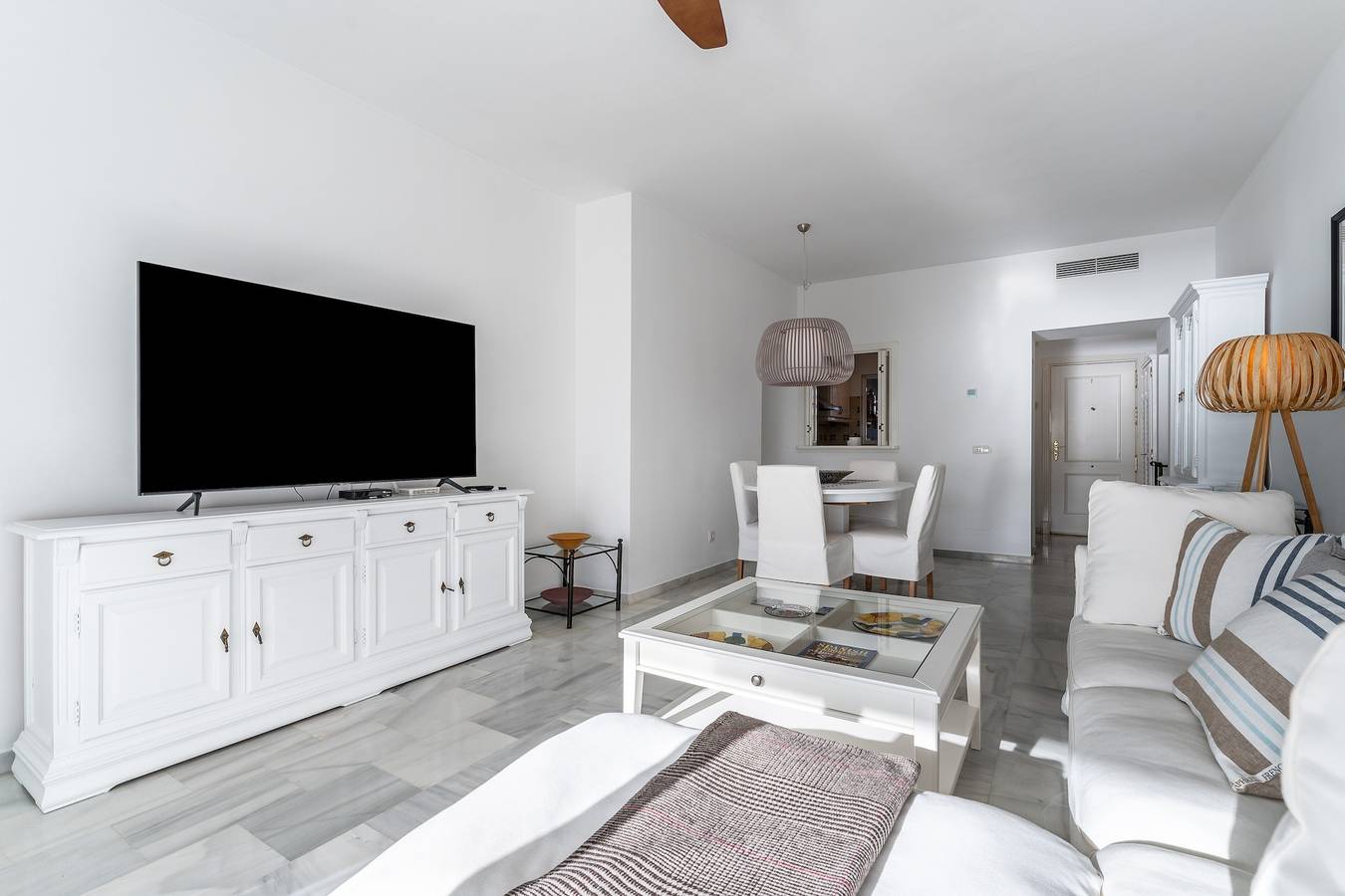 Entire apartment, Apartment "228 Arruzafa Playa la Cala de Mijas" with Sea View and Wi-Fi in La Cala de Mijas, Mijas