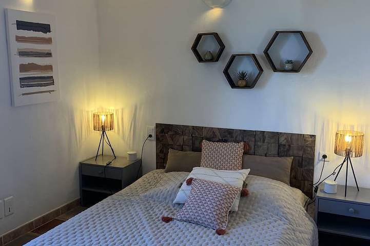 Location de vacances pour 12 personnes, avec jardin et terrasse à Séguret - 3