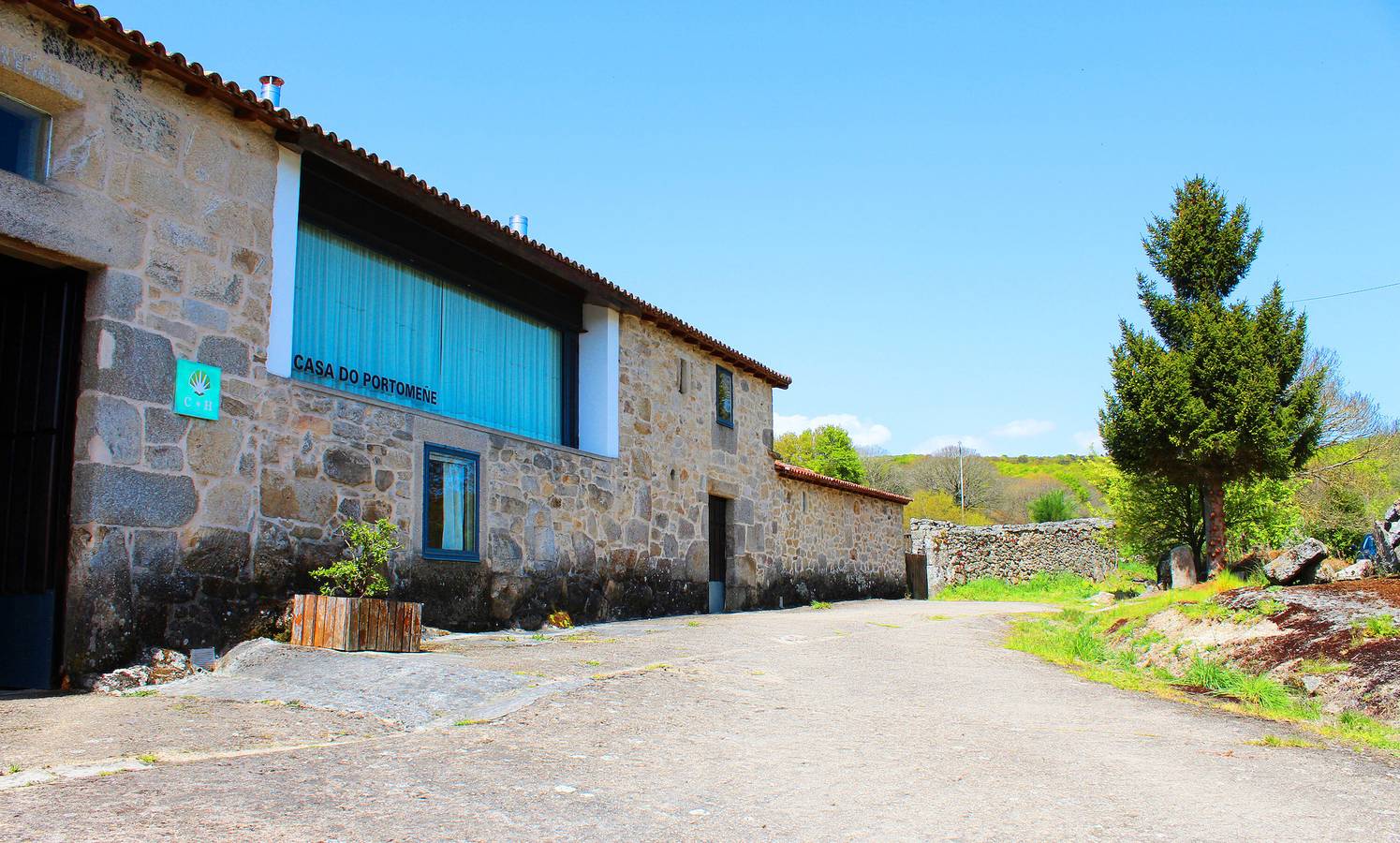 Casa rural 'Portomeñe' con vistas a la montaña, jardín privado y Wi-Fi in Quinzán, Chantada