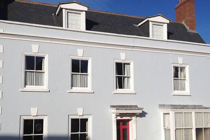 Vacation rental for 10 people, with yard in Dorset