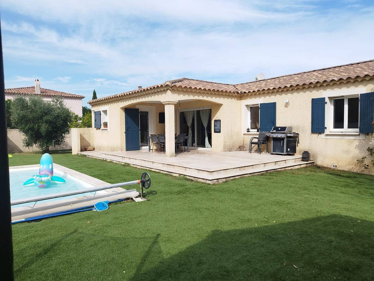 Charming house with swimming pool and garden in Sénas, Region de Arles