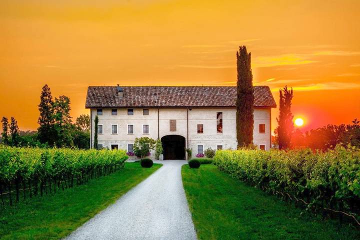 Agriturismo per 4 persone, con Giardino e Vista lago nonché Panorama in Provincia di Reggio Emilia