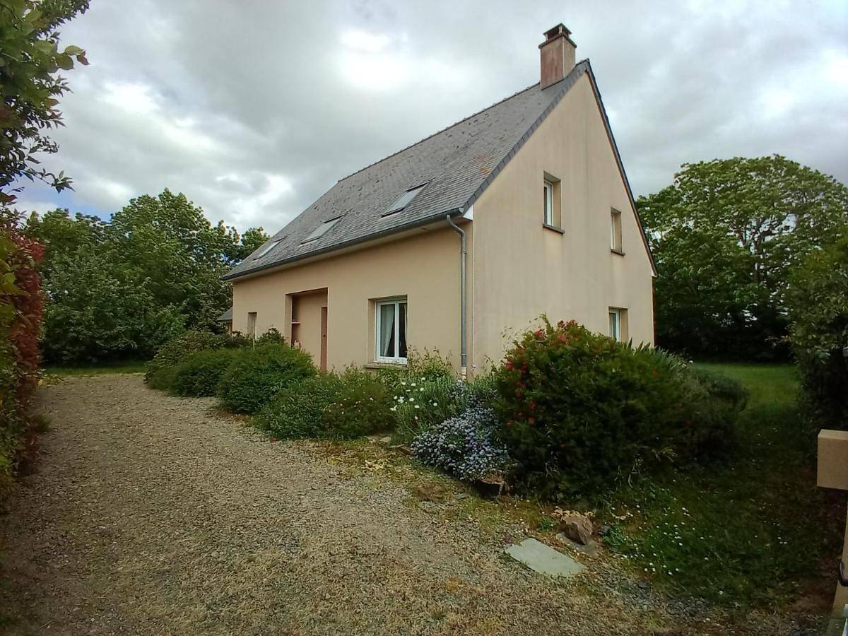 Three-Bedroom House in Dragey-Ronthon, Baie du Mont-Saint-Michel