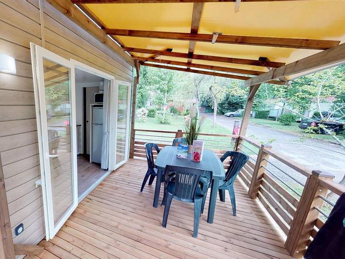 Camping pour 4 personnes, avec bassin pour enfant, animaux acceptés dans l' Ain - 3