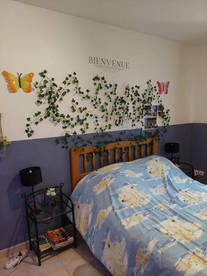 Cottage pour 2 personnes, avec vue ainsi que jardin et terrasse à Villemus