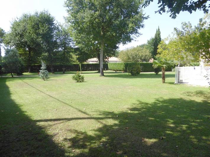 Location de vacances pour 4 personnes, avec bassin pour enfant et vue ainsi que jardin et piscine à Sainte-Eulalie-en-Born - 2