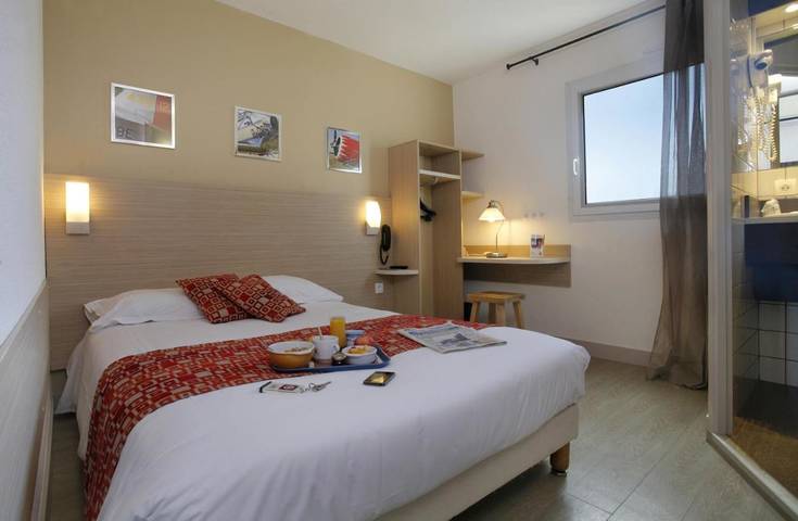 Hôtel pour 4 personnes, avec terrasse et piscine, animaux acceptés à Mably (Loire) - 2