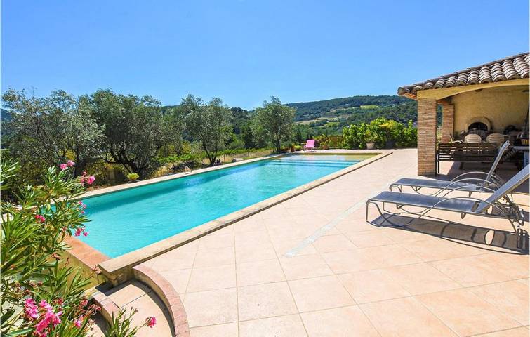 Location de vacances pour 4 personnes, avec jardin à Saint-Marcellin-lès-Vaison