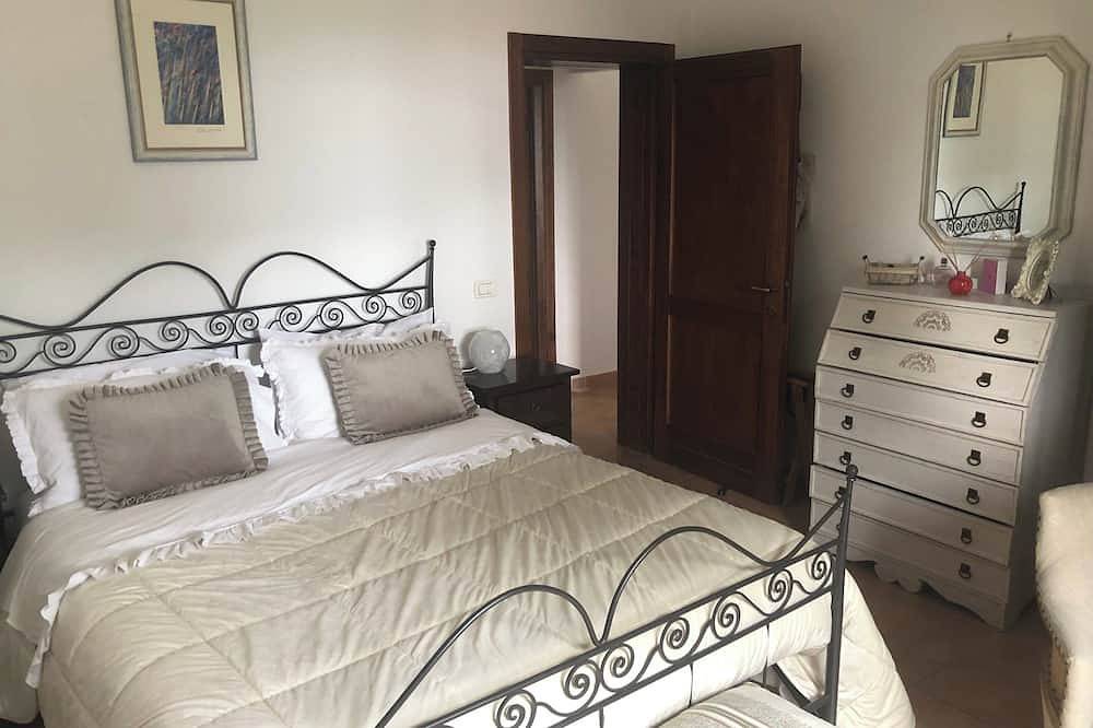 Ganze Wohnung, Tranquil location with views of Lake Trasimeno! - in Passignano sul Trasimeno, Lago Trasimeno