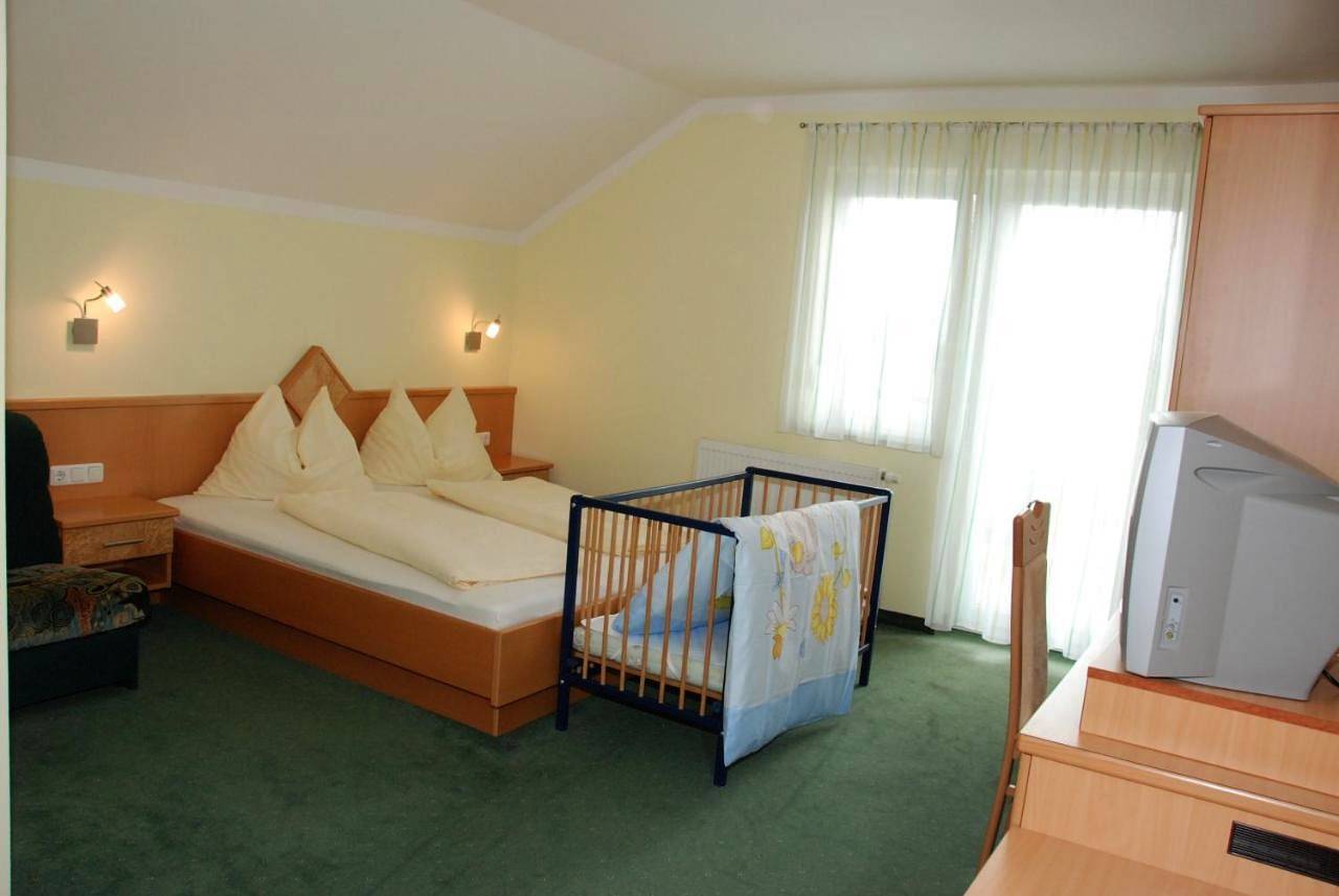 Gästehaus Gröblacher in Velden am Wörther See, Villach-Land