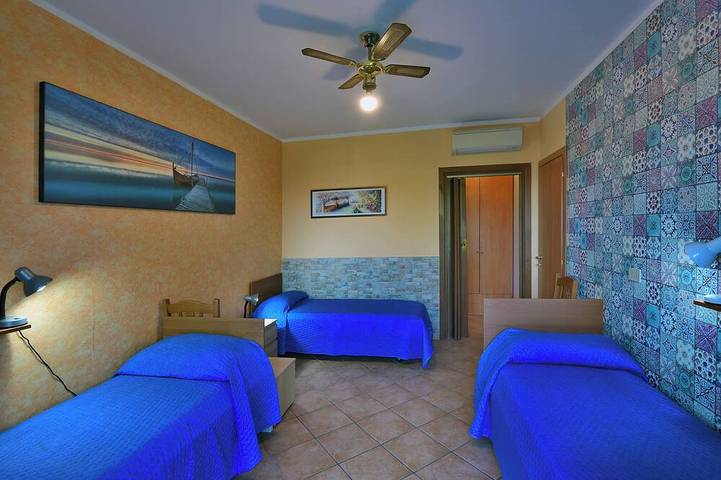 Ganze Wohnung, Ferienwohnung Smeraldo mit 2 Schalfzimmer und 2 Badzimmer in Manerba del Garda, Gardasee-Berge