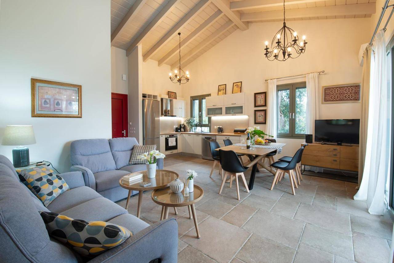 Three-Bedroom Villa in Μπογδανάτικα, Παξούς