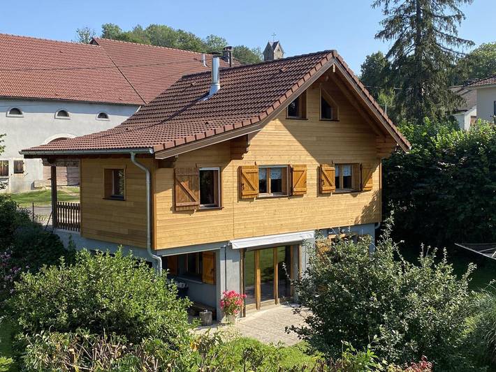 Chalet pour 4 personnes, avec Balcon ainsi que Terrasse et Jardin dans le Doubs