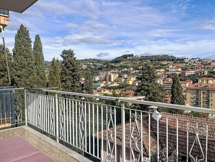 Gîte pour 5 personnes, avec Balcon et Jardin à San Lorenzo al Mare - 3