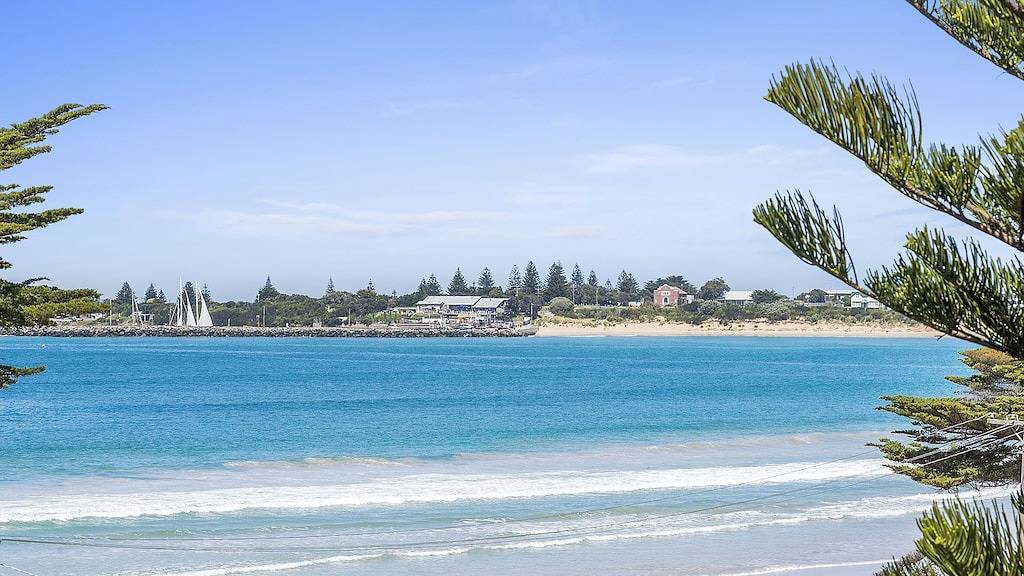 Achilles '- Meerblick mit Whirlpool im Freien in Apollo Bay, Colac Otway Shire